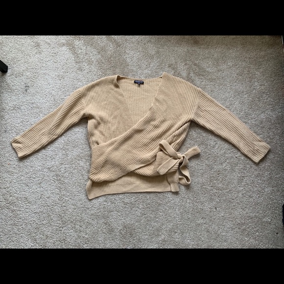 Wrapped cropped sweater - Picture 1 of 1